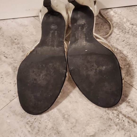 COPY - 2/$35   👠silver strappy saddles - sz 8 - Picture 12 of 12